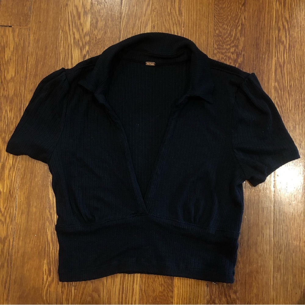 Cropped collared top
